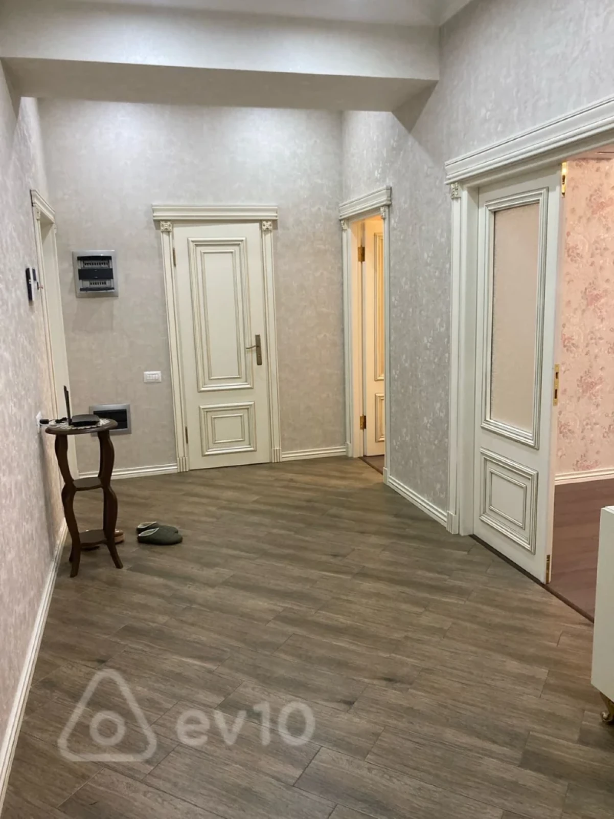Kirayə verilir 3 otaqlı yeni tikili 130 m²