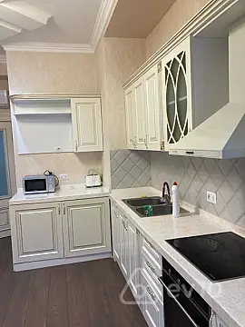 Kirayə verilir 3 otaqlı yeni tikili 130 m²