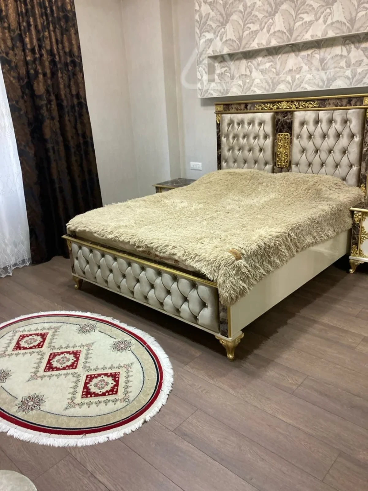 Kirayə verilir 3 otaqlı yeni tikili 130 m²