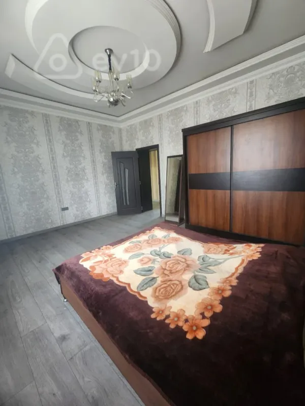 Kirayə verilir 3 otaqlı köhnə tikili 70 m²