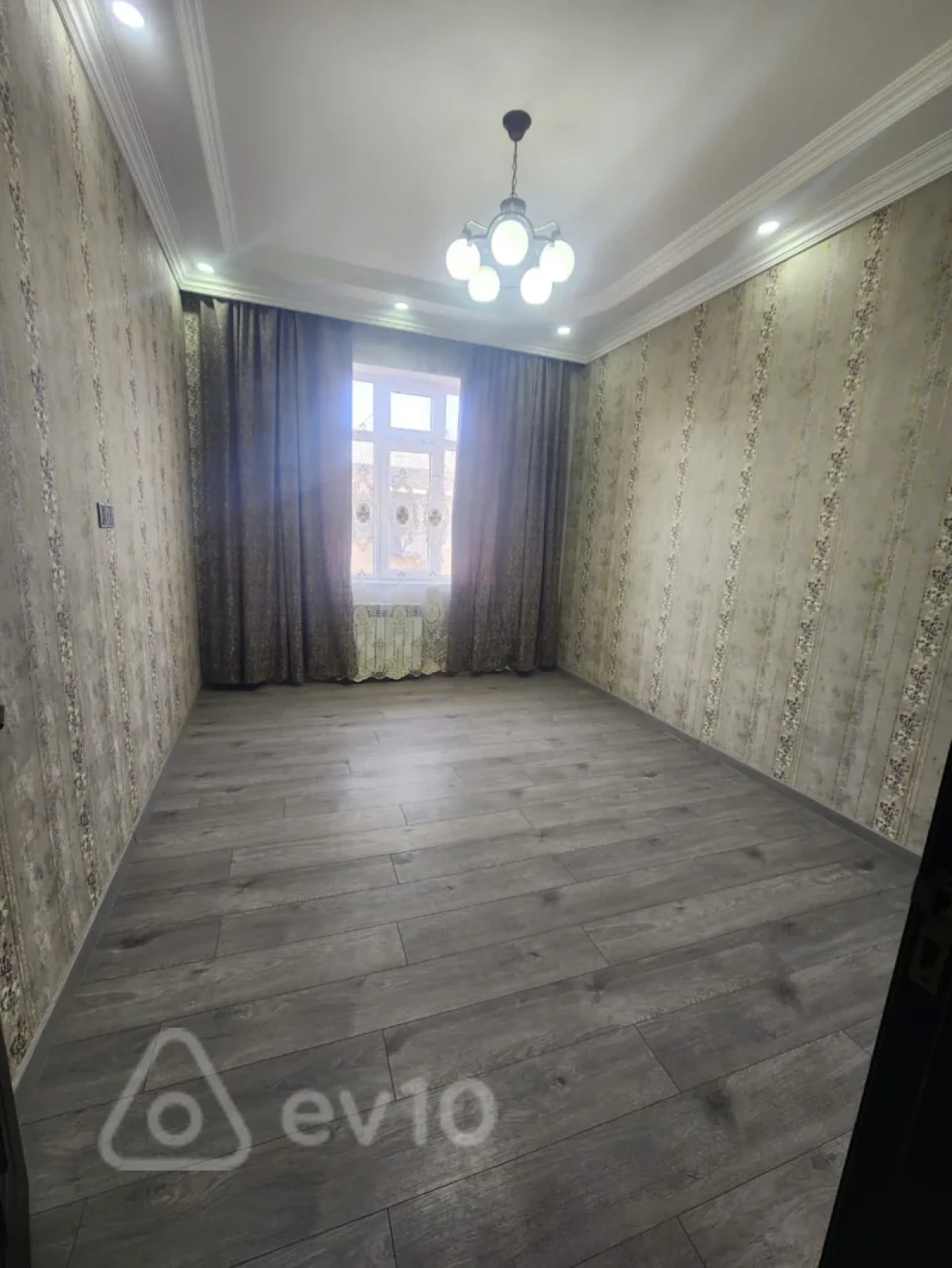 Kirayə verilir 3 otaqlı köhnə tikili 70 m²