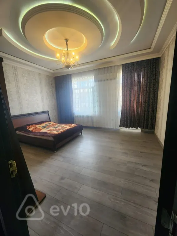 Kirayə verilir 3 otaqlı köhnə tikili 70 m²