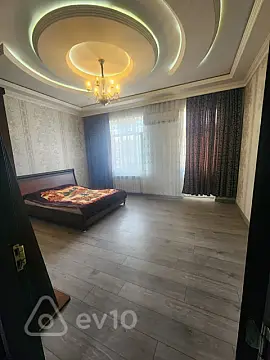 Kirayə verilir 3 otaqlı köhnə tikili 70 m²