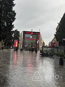 Satılır 2 otaqlı köhnə tikili 100 m² — Bakı, Səbail 2 otaq 100.00 m²