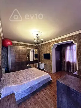 Satılır 3 otaqlı köhnə tikili 55 m²
