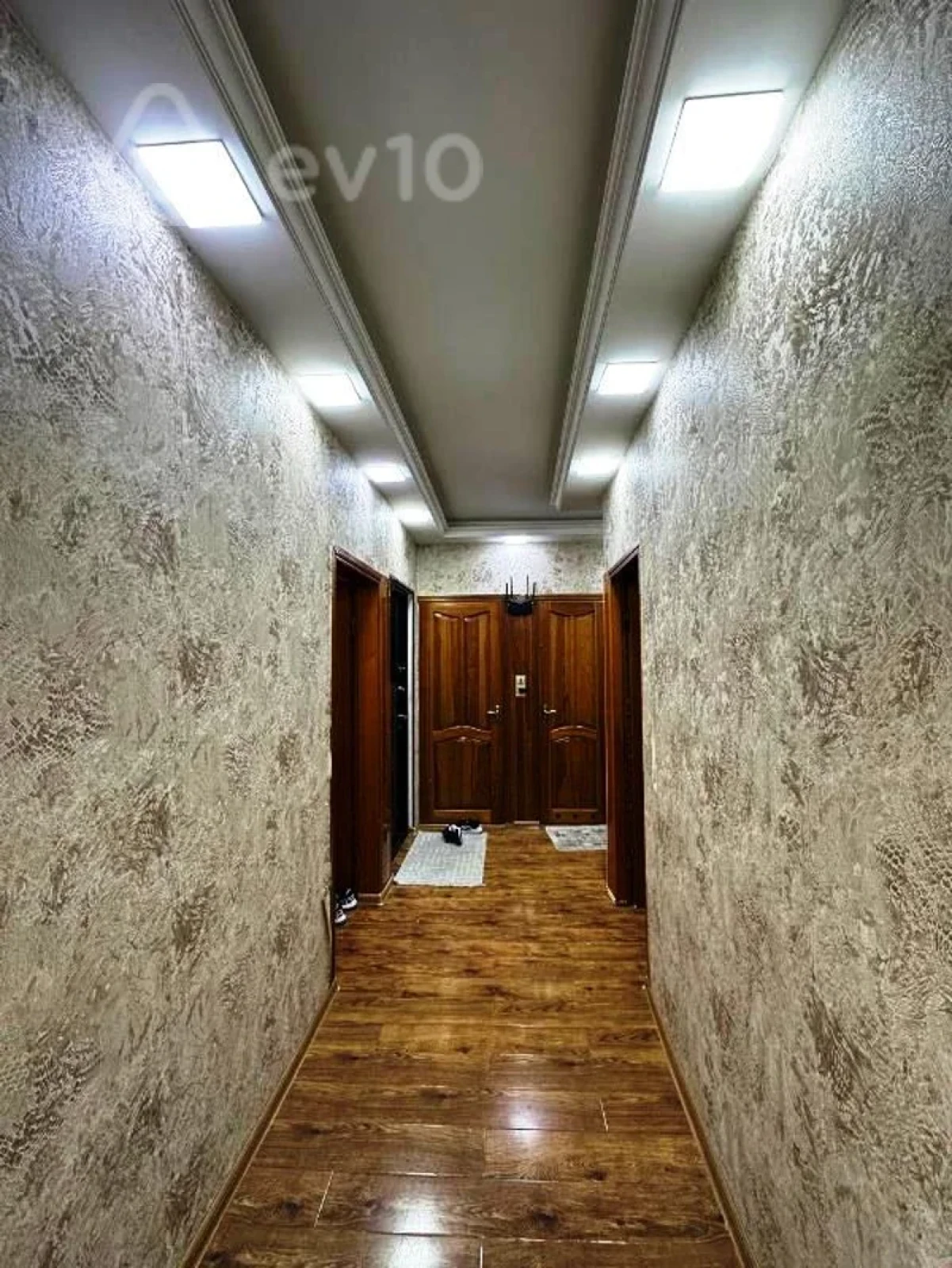 Satılır 3 otaqlı köhnə tikili 55 m²