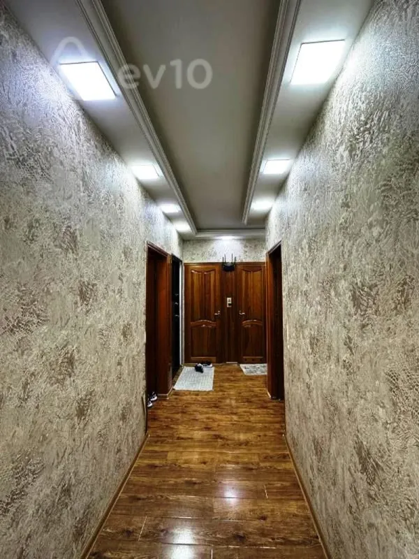 Satılır 3 otaqlı köhnə tikili 55 m²