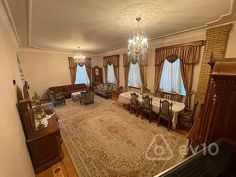 Kirayə verilir 6 otaqlı həyət evi 300 m²