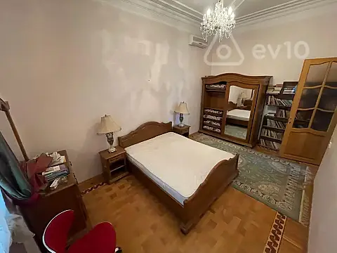 Kirayə verilir 6 otaqlı həyət evi 300 m²