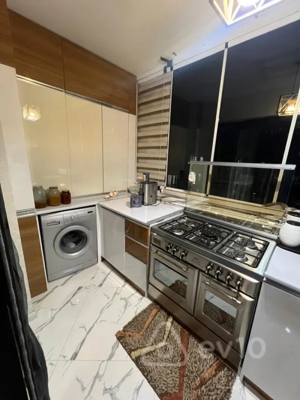 Satılır 3 otaqlı yeni tikili 130 m²