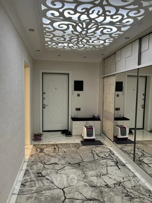 Satılır 3 otaqlı yeni tikili 130 m²