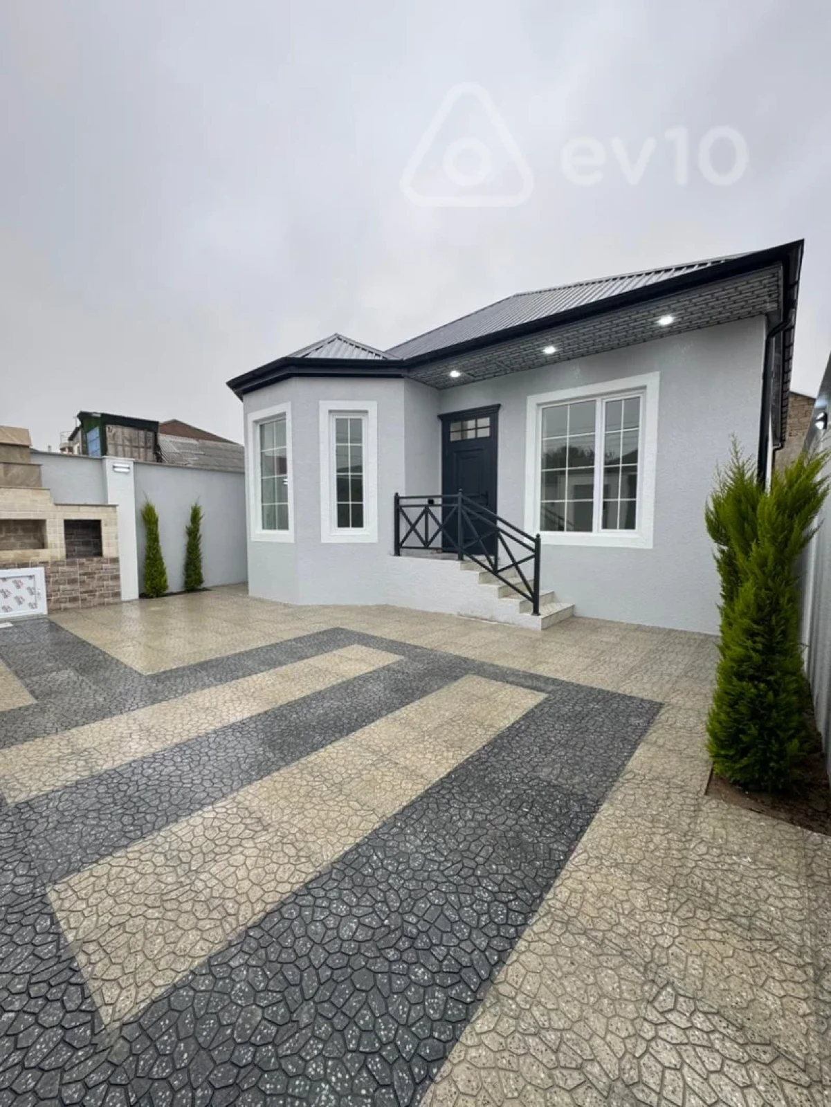 Satılır 4 otaqlı həyət evi 120 m²