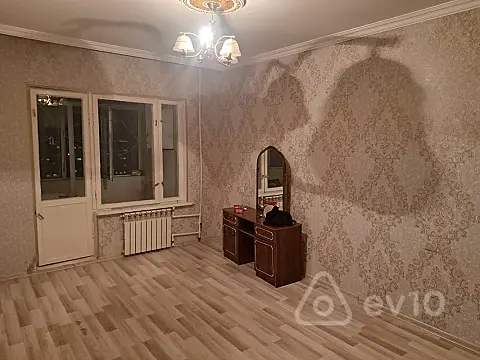 Kirayə verilir 2 otaqlı köhnə tikili 70 m²
