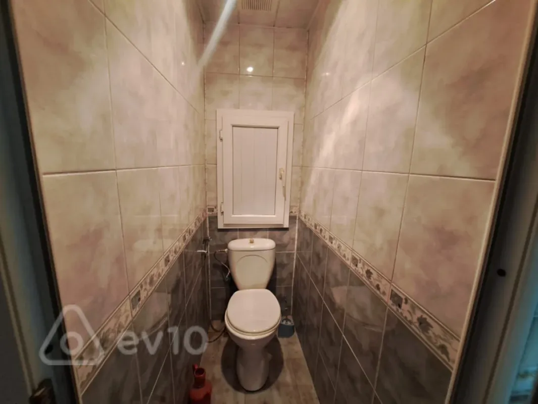 Kirayə verilir 2 otaqlı köhnə tikili 70 m²