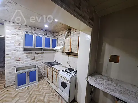 Kirayə verilir 2 otaqlı köhnə tikili 70 m²