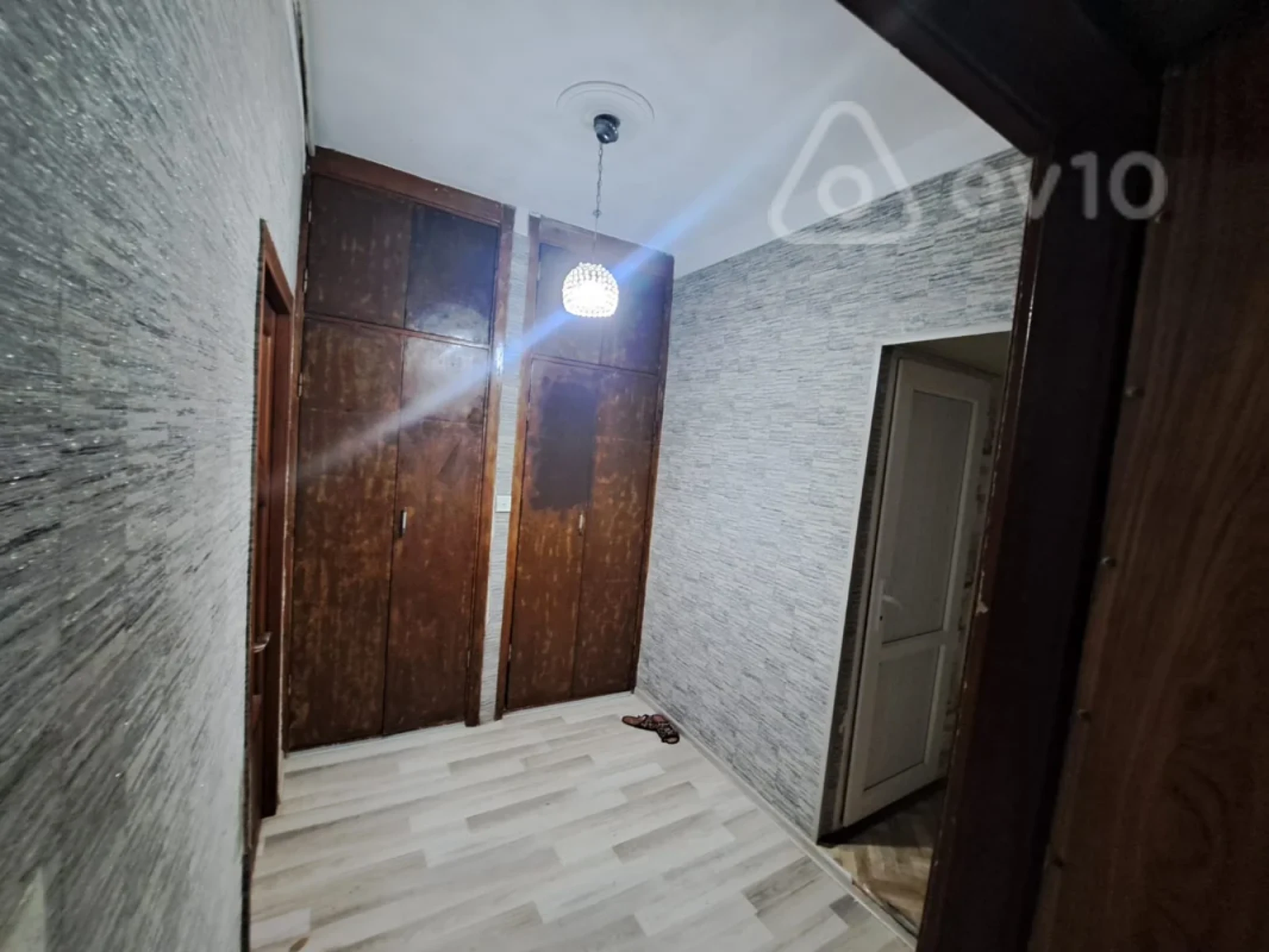 Kirayə verilir 2 otaqlı köhnə tikili 70 m²