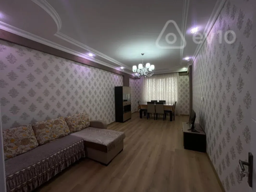 Kirayə verilir 3 otaqlı yeni tikili 130 m²