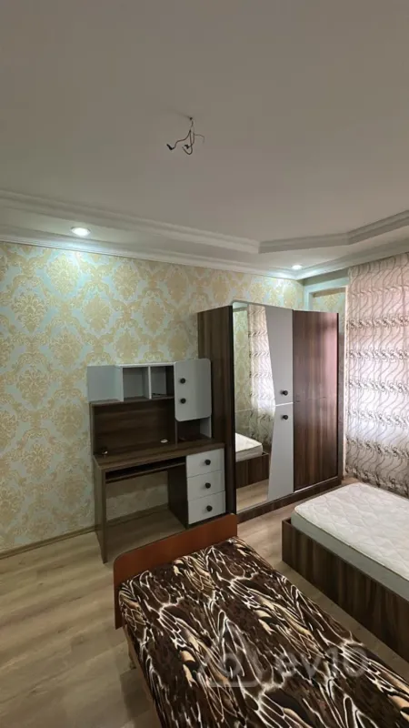 Kirayə verilir 3 otaqlı yeni tikili 130 m²