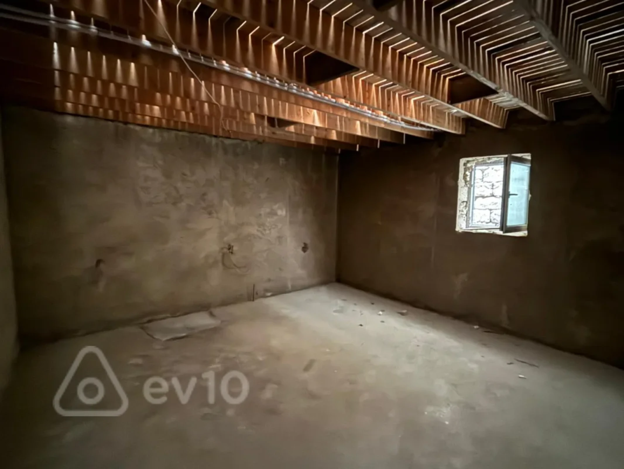 Satılır 4 otaqlı həyət evi 210 m²