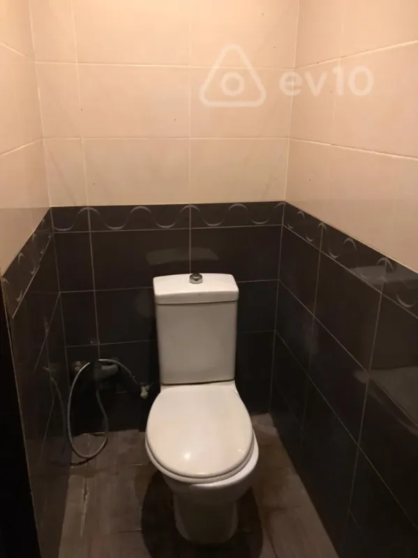 Kirayə verilir 2 otaqlı yeni tikili 75 m²