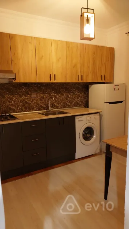 Kirayə verilir 2 otaqlı yeni tikili 75 m²