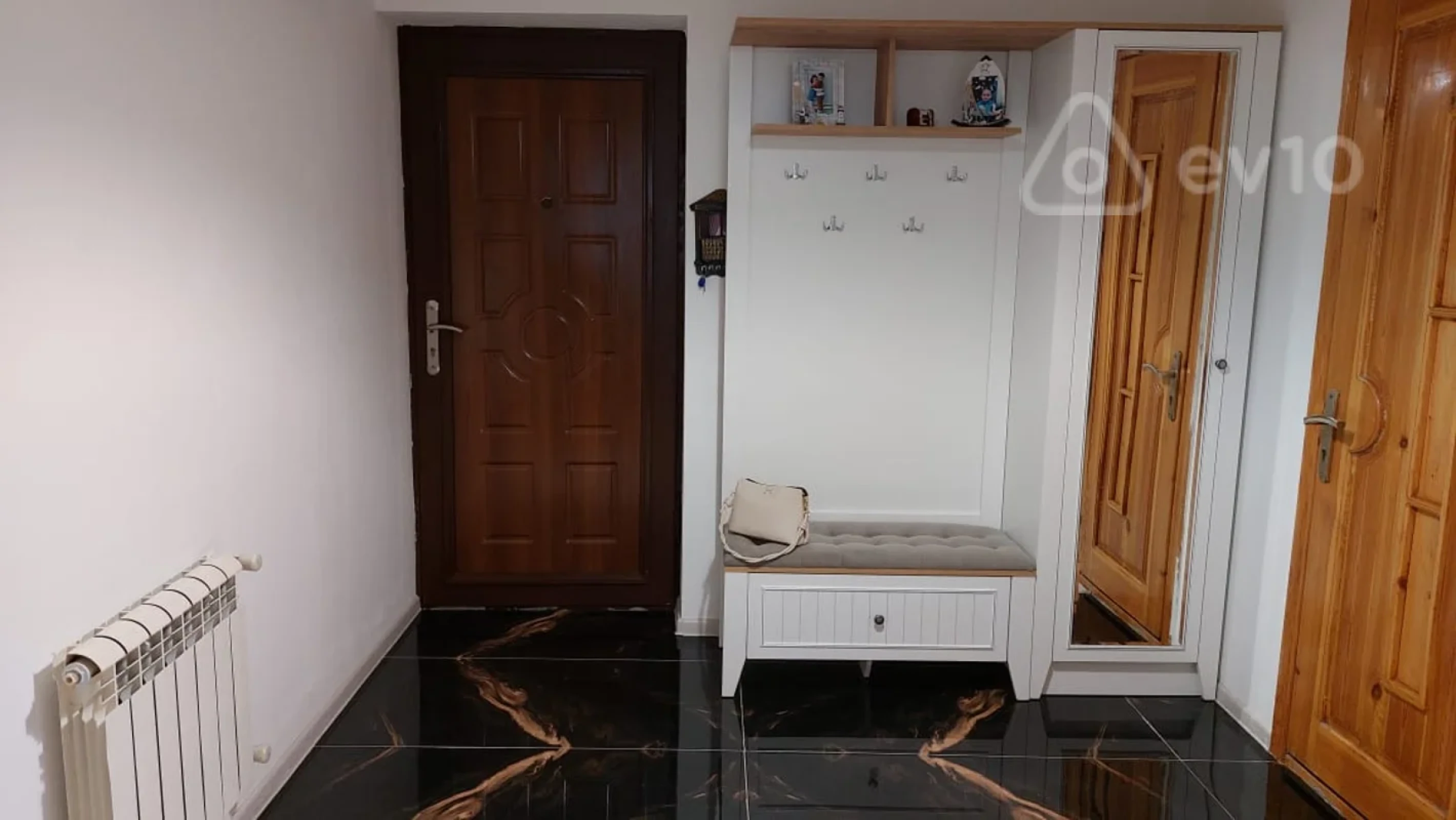 Kirayə verilir 2 otaqlı yeni tikili 75 m²