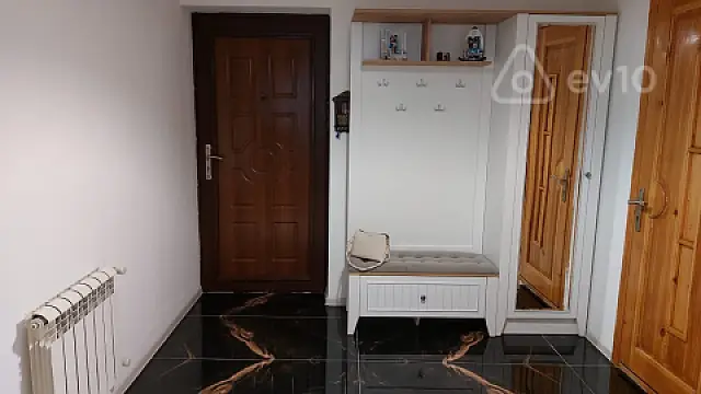 Kirayə verilir 2 otaqlı yeni tikili 75 m²
