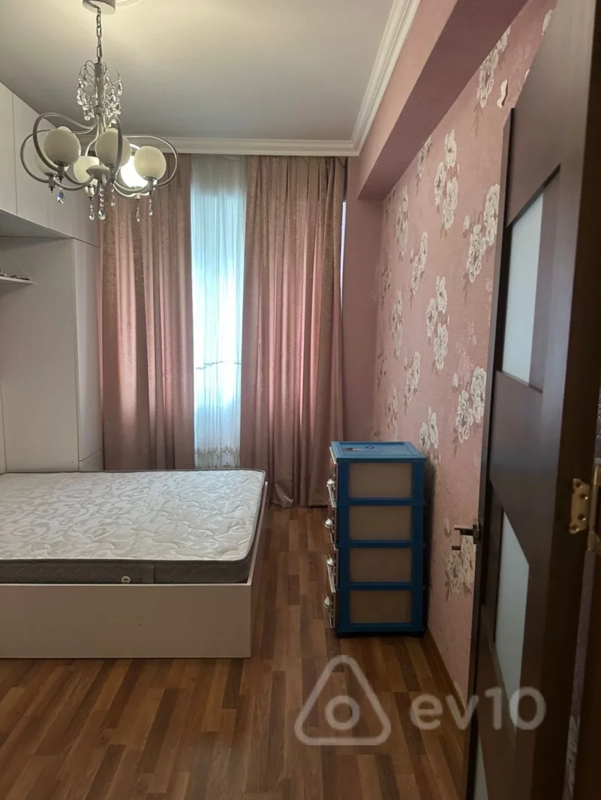 Kirayə verilir 2 otaqlı yeni tikili 55 m²