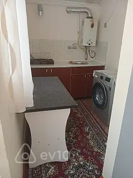 Kirayə verilir 2 otaqlı həyət evi 50 m²