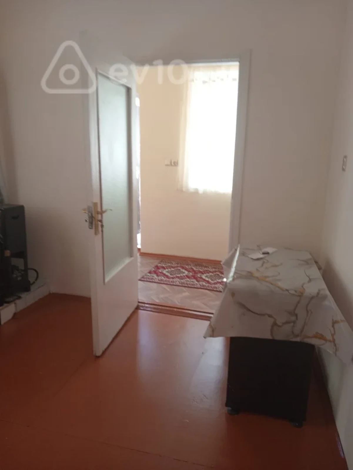 Kirayə verilir 2 otaqlı həyət evi 50 m²