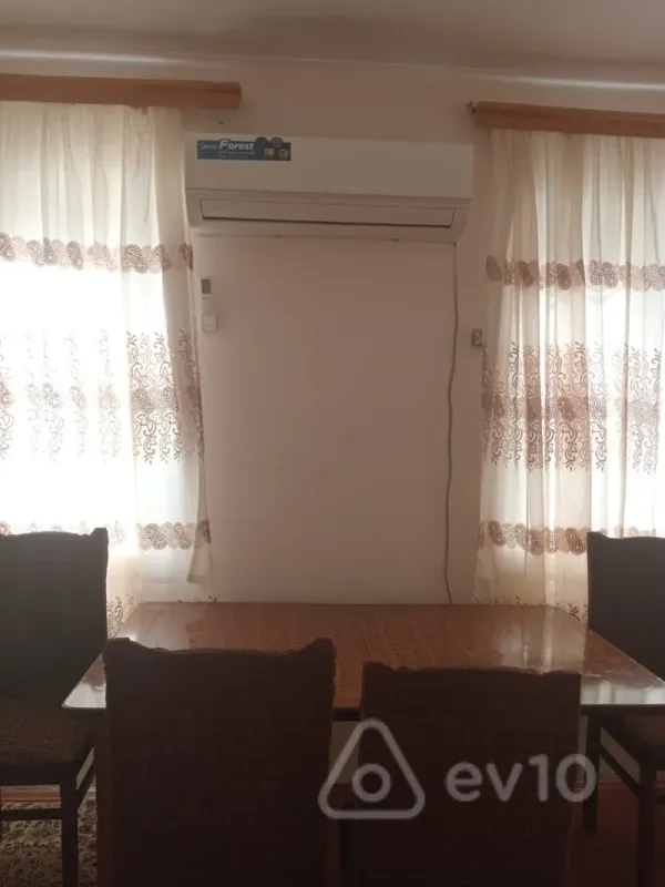 Kirayə verilir 2 otaqlı həyət evi 50 m²