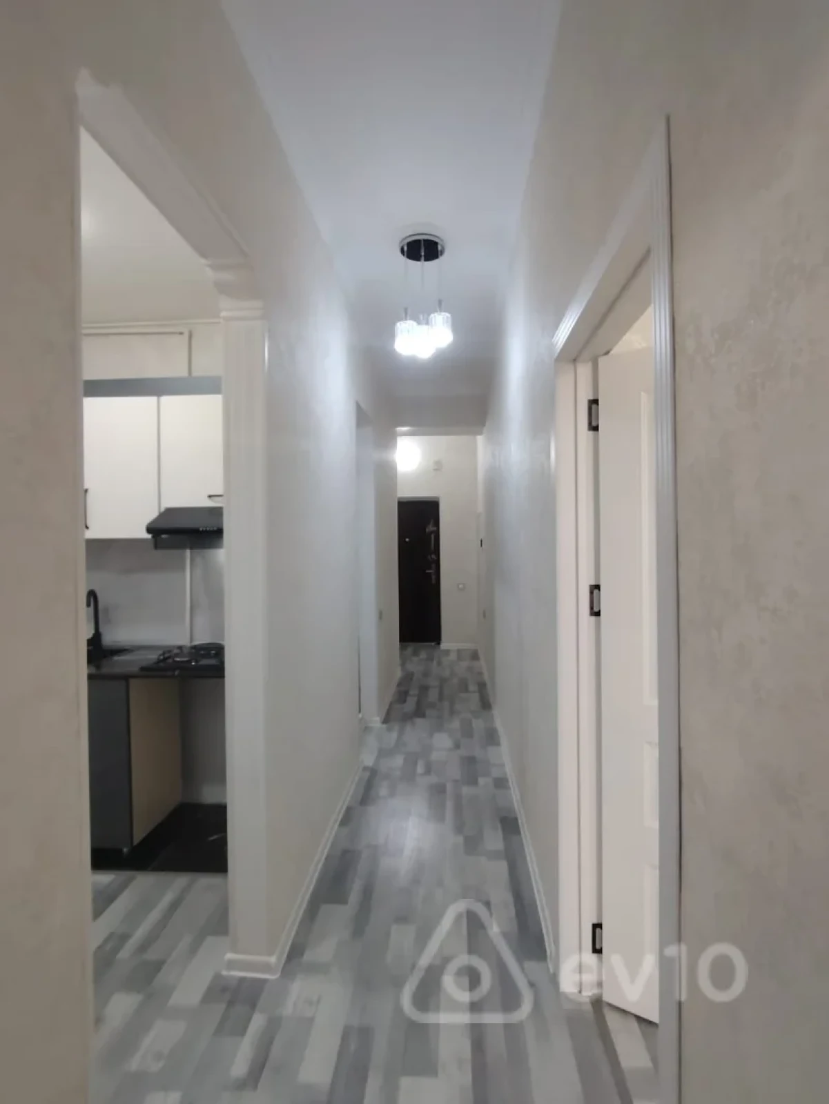 Satılır 2 otaqlı yeni tikili 68 m²