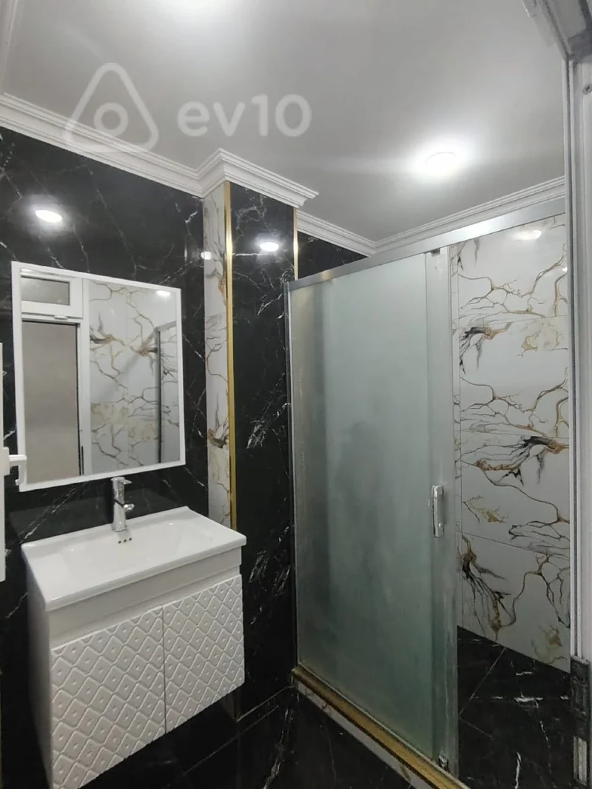 Satılır 2 otaqlı yeni tikili 68 m²