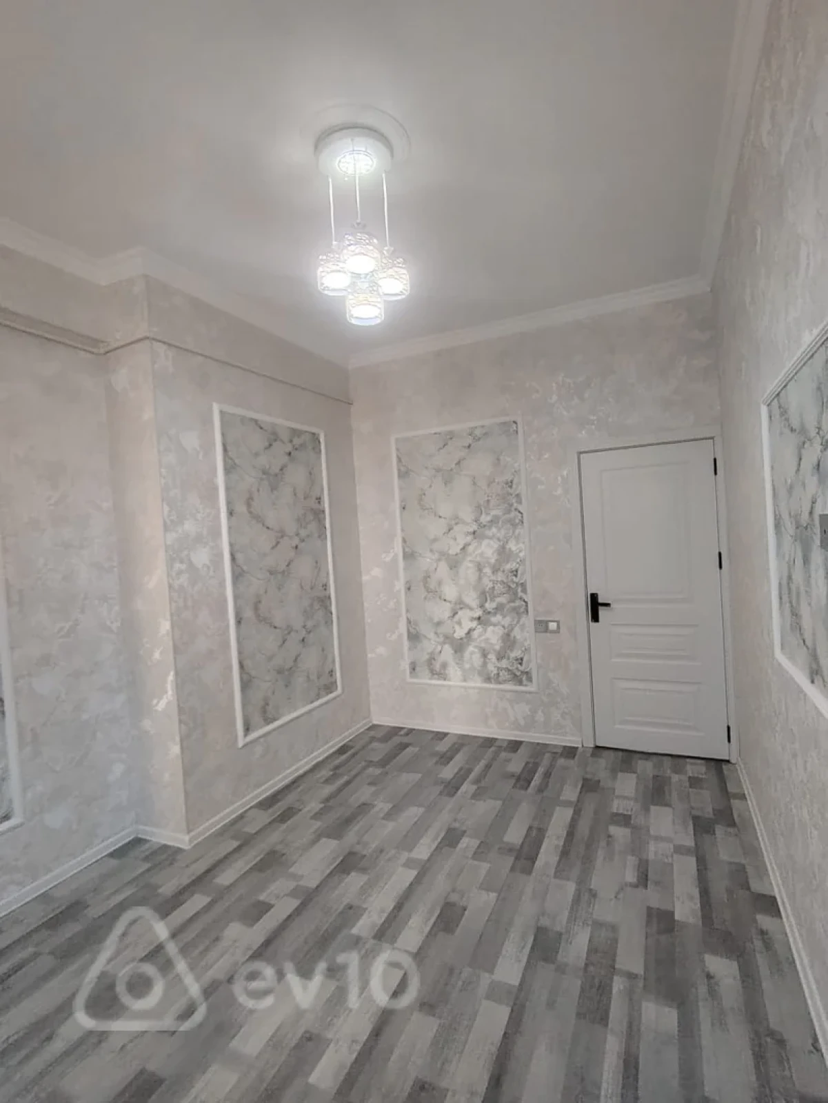 Satılır 2 otaqlı yeni tikili 68 m²