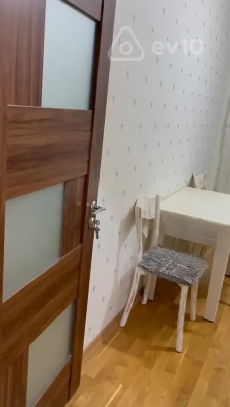 Kirayə verilir 2 otaqlı yeni tikili 70 m²