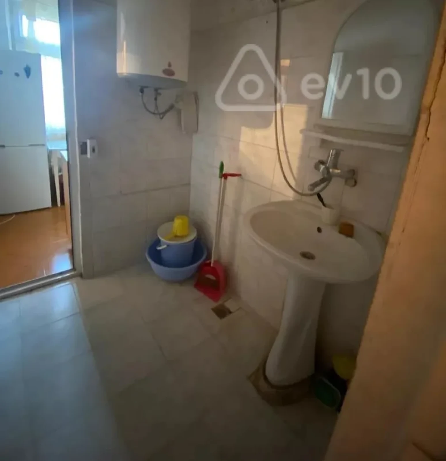 Kirayə verilir 2 otaqlı yeni tikili 70 m²