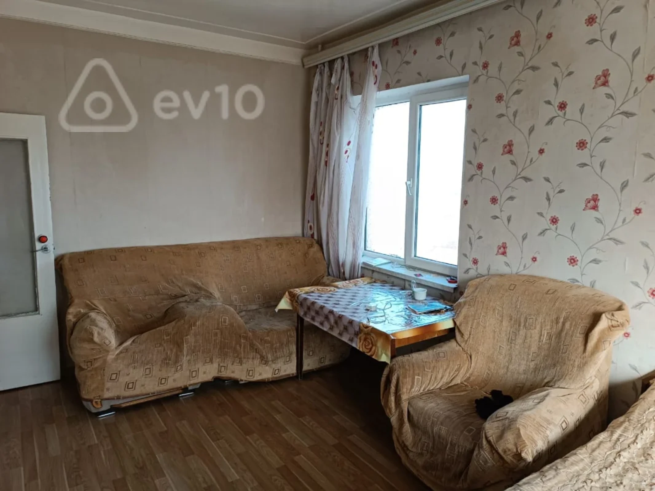 Satılır 1 otaqlı köhnə tikili 40 m²