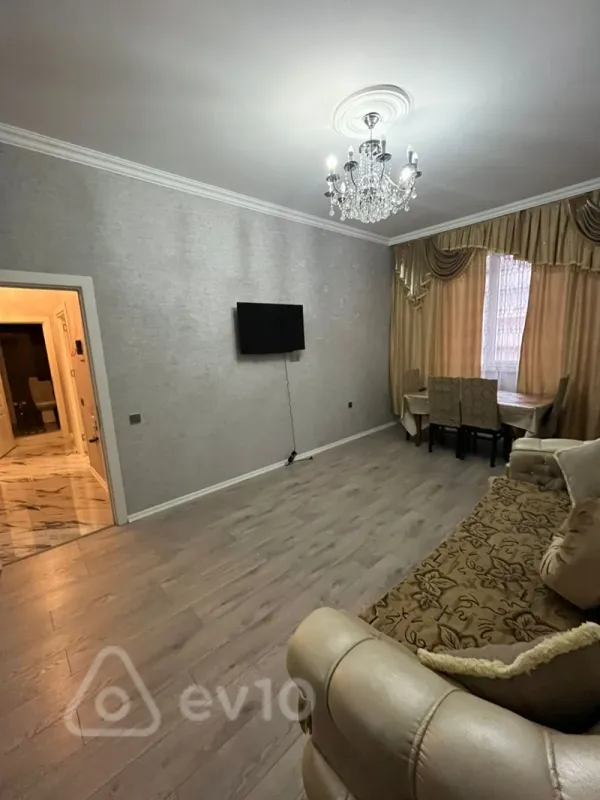 Kirayə verilir 2 otaqlı yeni tikili 65 m²