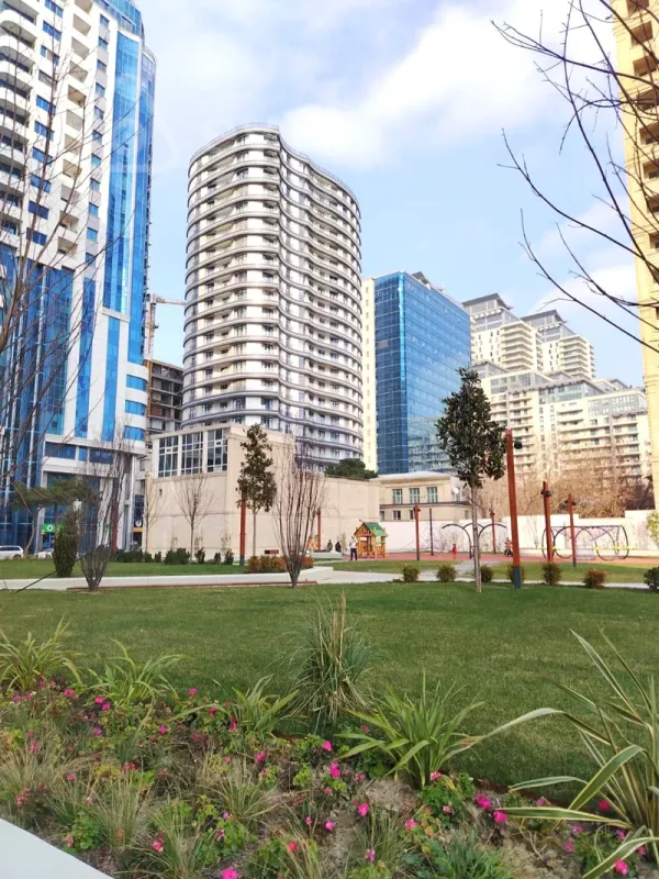 Satılır 3 otaqlı yeni tikili 102 m²