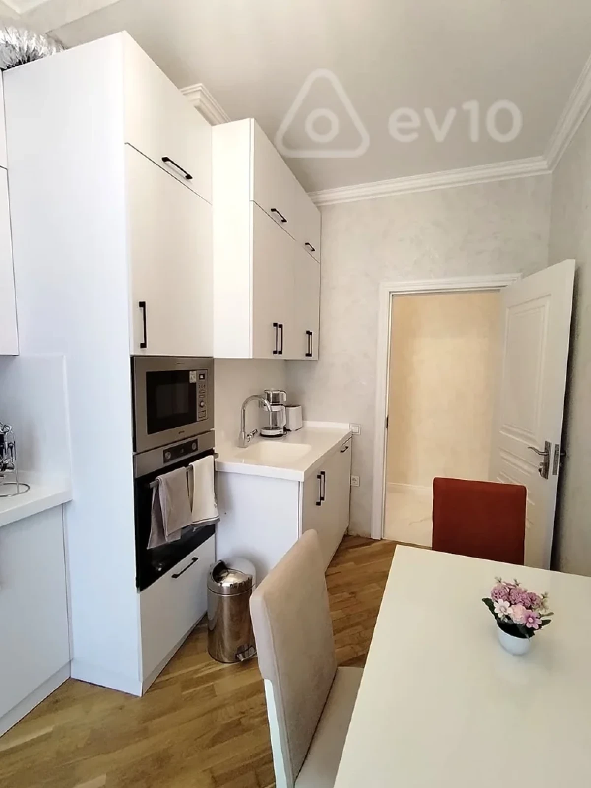 Satılır 3 otaqlı yeni tikili 102 m²