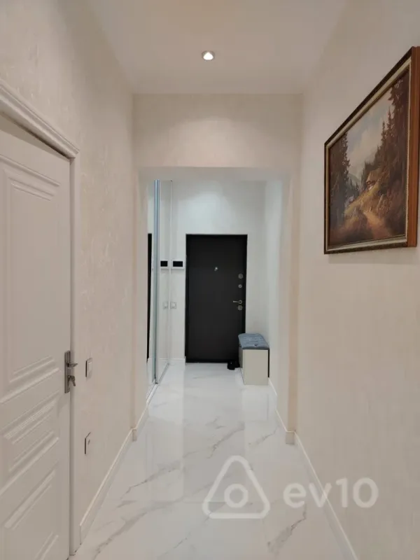 Satılır 3 otaqlı yeni tikili 102 m²