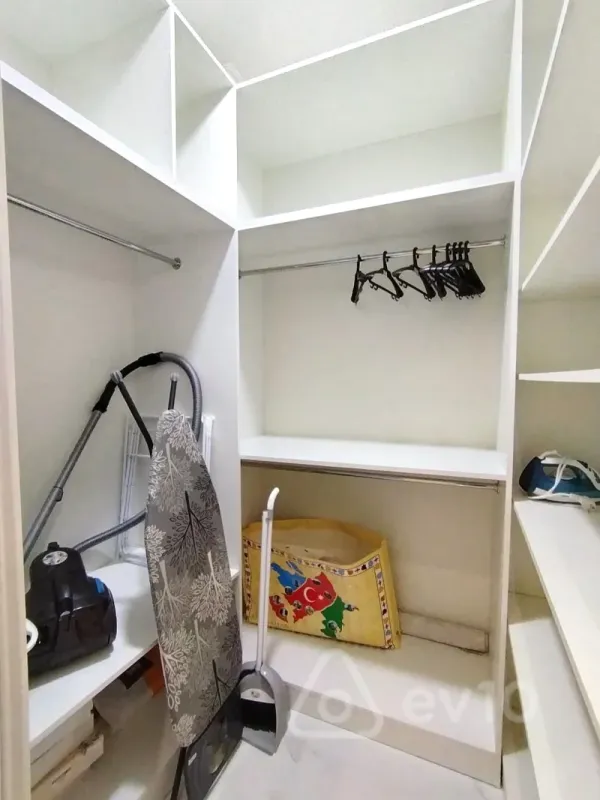 Satılır 3 otaqlı yeni tikili 102 m²