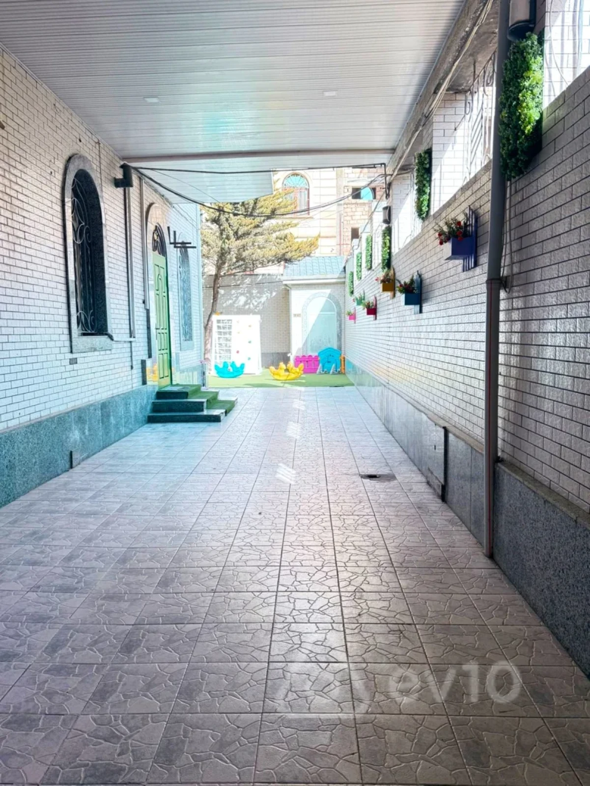 Kirayə verilir mənzil 400 m²