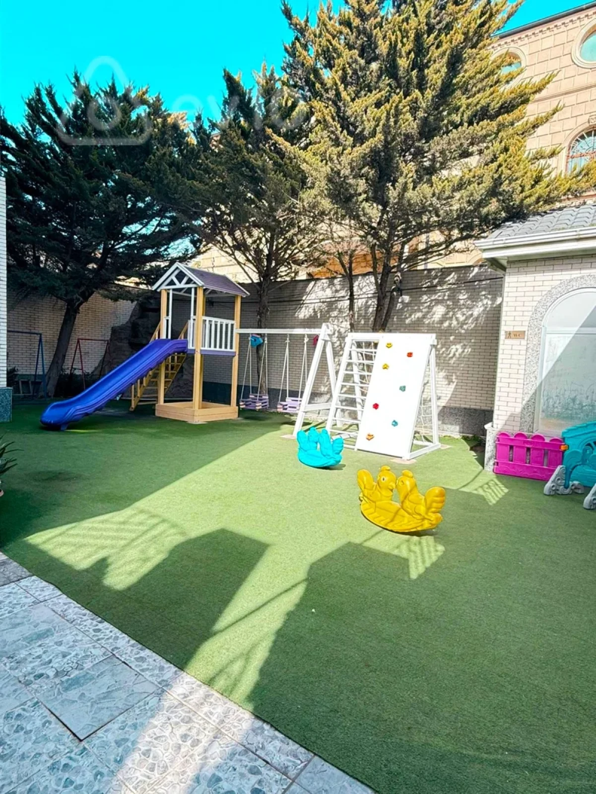 Kirayə verilir mənzil 400 m²