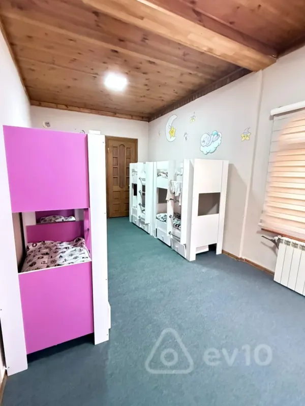 Kirayə verilir mənzil 400 m²