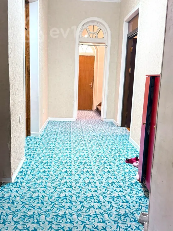 Kirayə verilir mənzil 400 m²