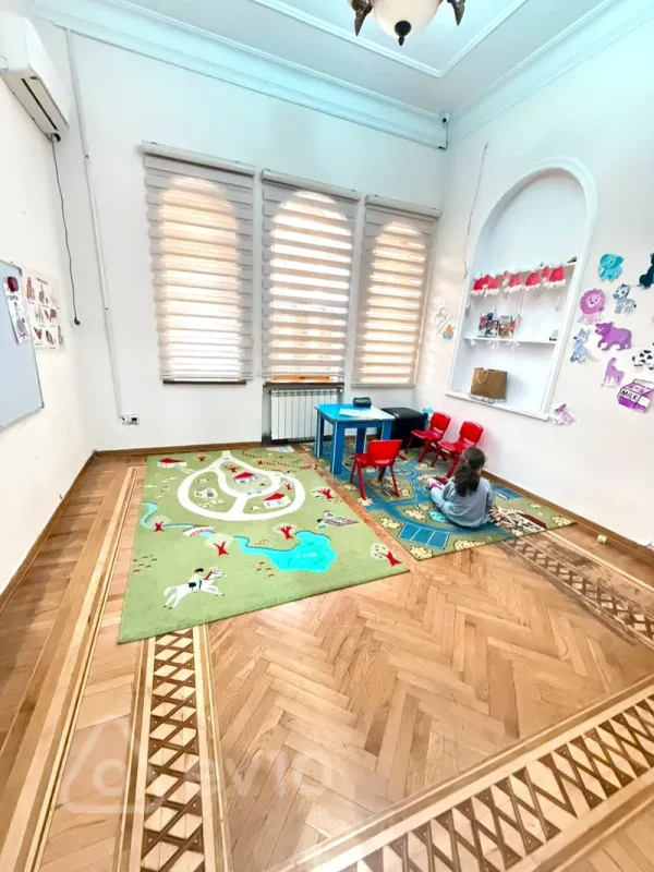 Kirayə verilir mənzil 400 m²