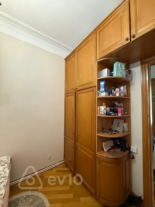 Kirayə verilir 3 otaqlı köhnə tikili 75 m²