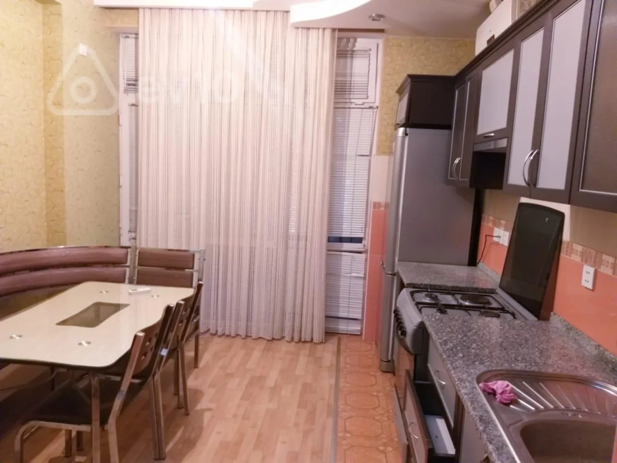 Kirayə verilir 2 otaqlı yeni tikili 95 m²