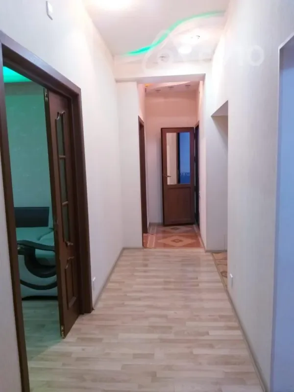 Kirayə verilir 2 otaqlı yeni tikili 95 m²